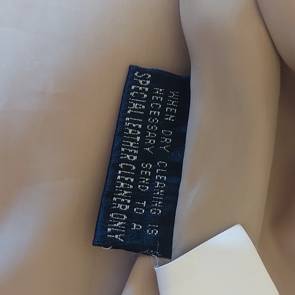 Cream colored Leather Jacket - Picture 7 of 7